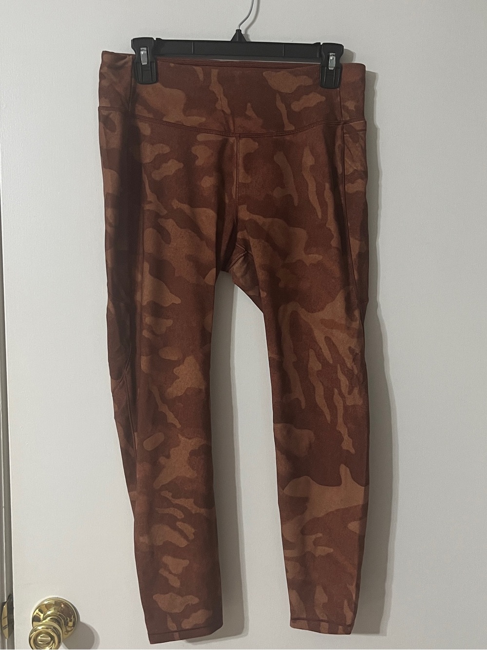 Calia Orange Coral Camo Capris